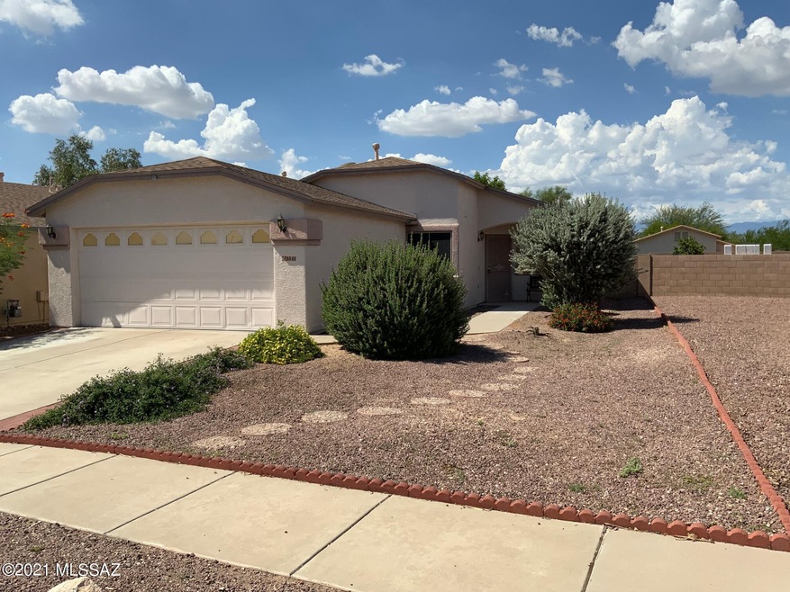 8869 E Mountain Spring Dr