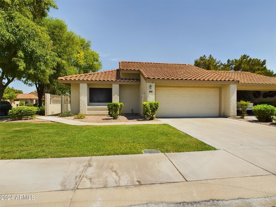 1073 E Chilton Dr, Tempe, AZ 85283 - photo 1