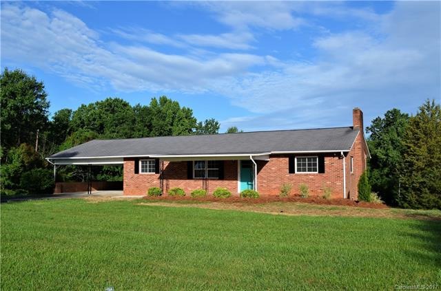 223 N Greenbriar Rd, Statesville, NC 28625 - photo 1