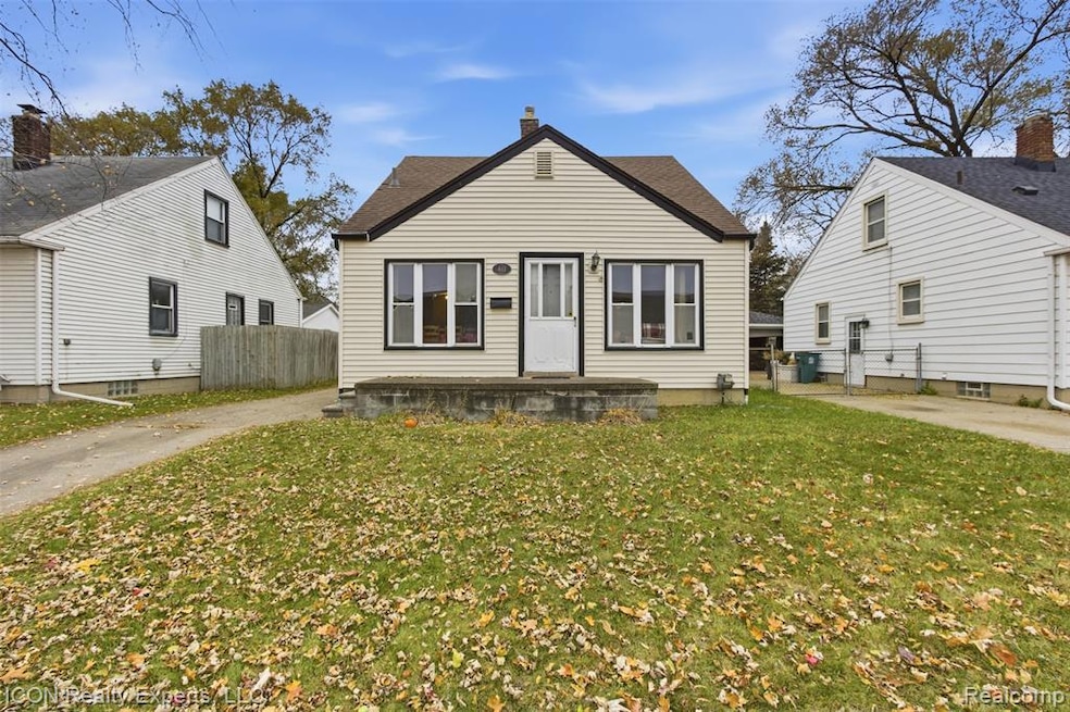 411 N Stephenson Hwy, Royal Oak, MI 48067 - photo 1