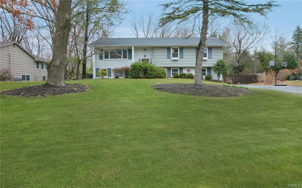 14 E Mayer Dr, Suffern, NY 10901 - photo 1