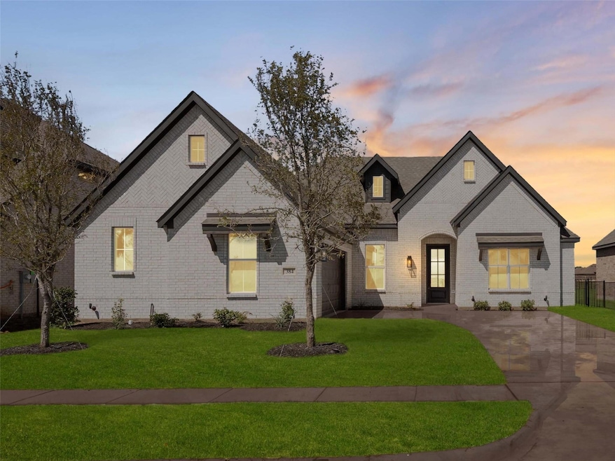 384 Paddle Boat Dr, Granbury, TX 76049 - photo 1