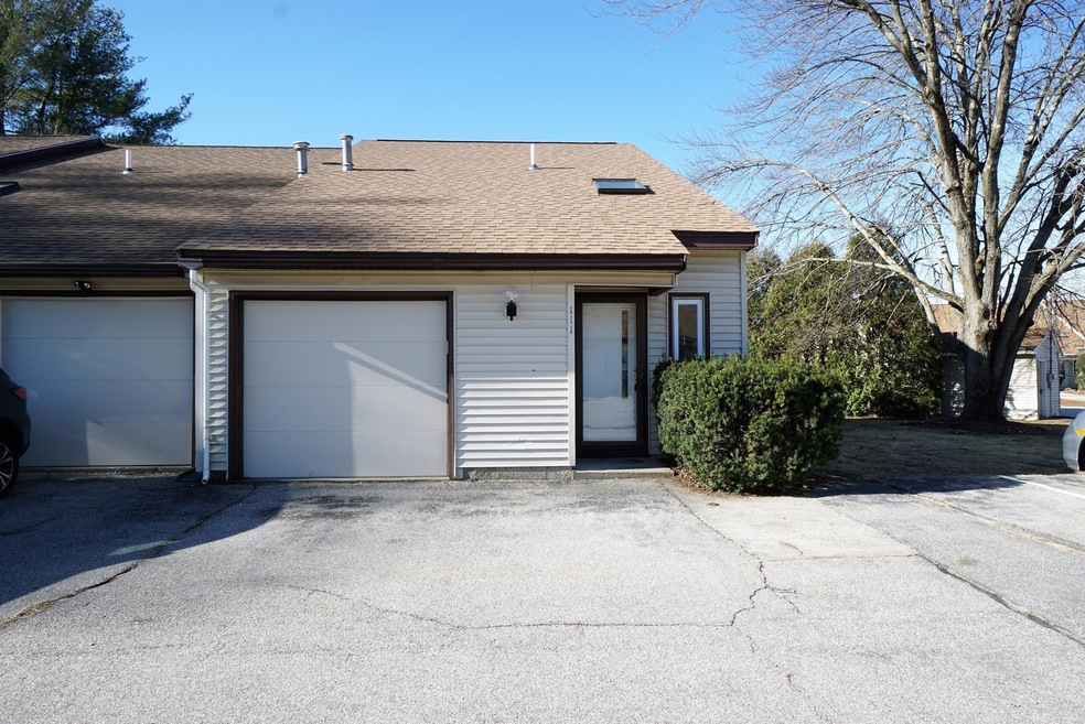 344 Elm St unit 111, Milford, NH 03055 - photo 1