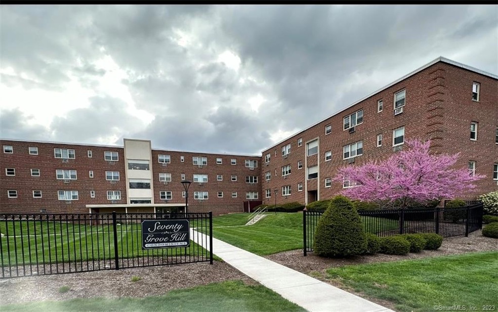 70 Grove Hill St unit 4I, New Britain, CT 06052 - photo 1