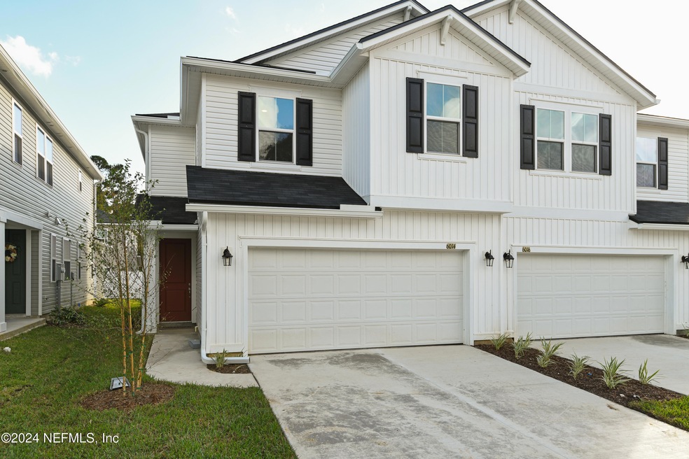 6014 Crossroads Station Dr, Jacksonville, FL 32205 - photo 1