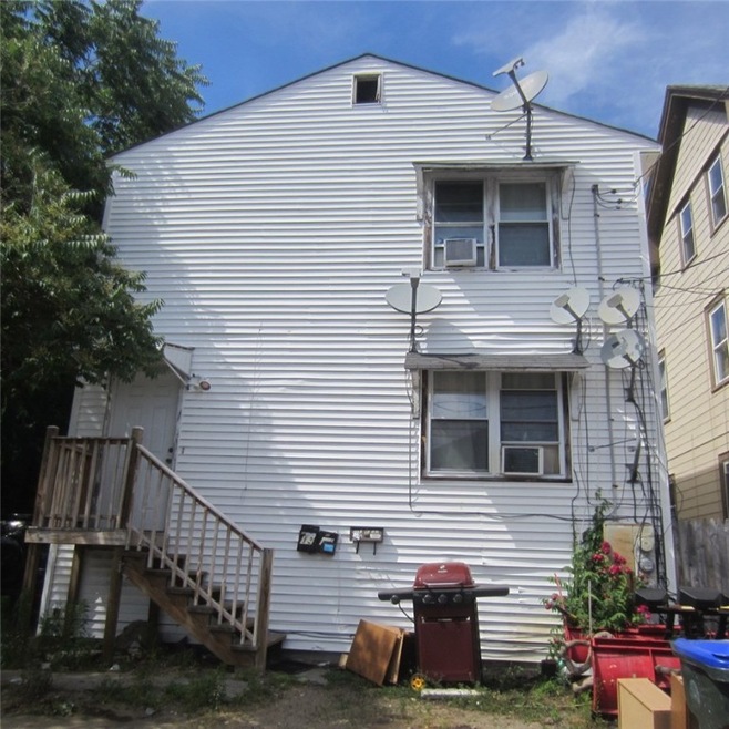 13 Cliff St, Providence, RI 02908 - photo 1
