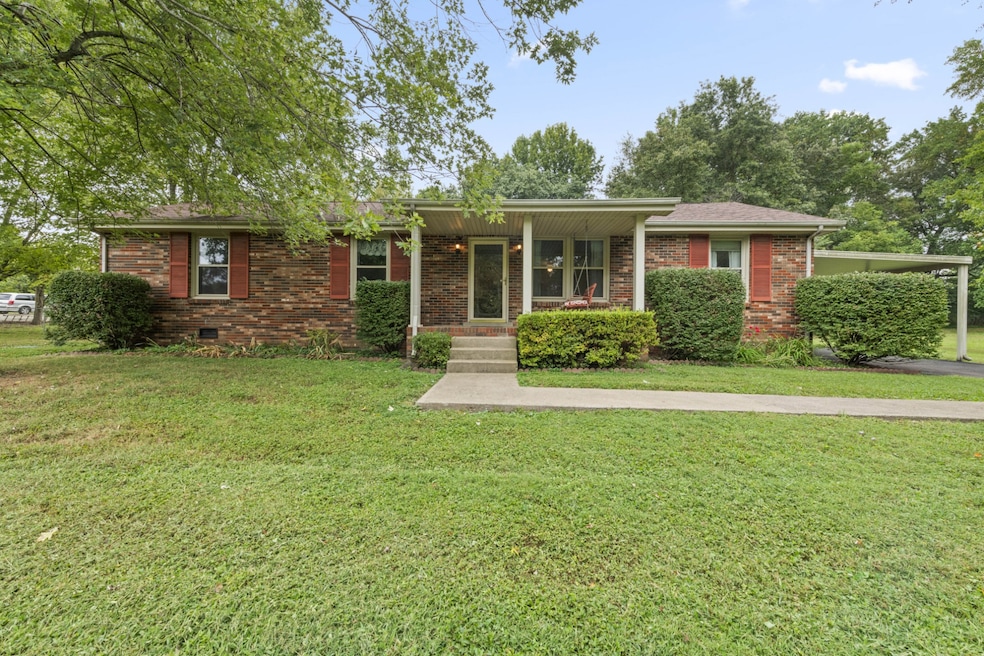 357 Raymond Hodges Rd, Cottontown, TN 37048 - photo 1