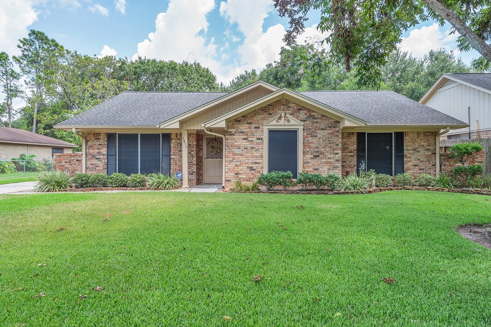 1811 Huisache Dr, Richmond, TX 77469 - photo 1