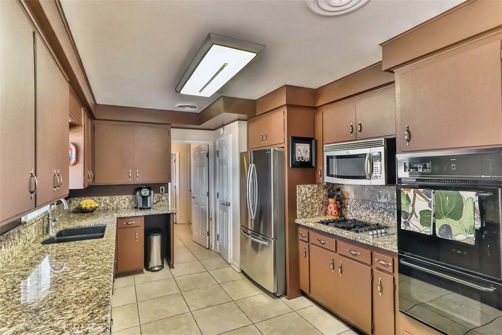 14411 Hesperia Rd, Victorville, CA 92395 - photo 1