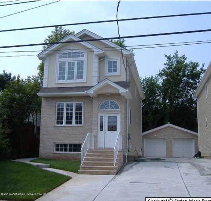 172 Alter Ave, Staten Island, NY 10304 - photo 1