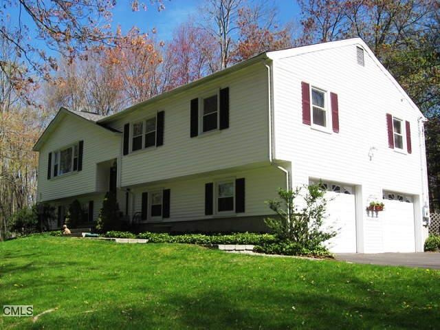 10 Pritten Hill Rd, Brookfield, CT 06804 - photo 1