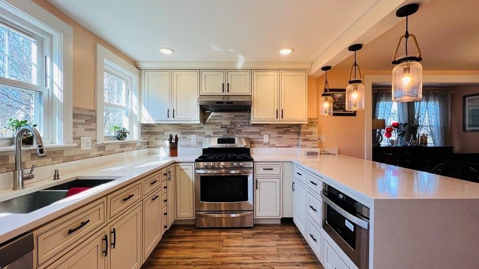 36 Evergreen Ave, Auburndale, MA 02466 - photo 1