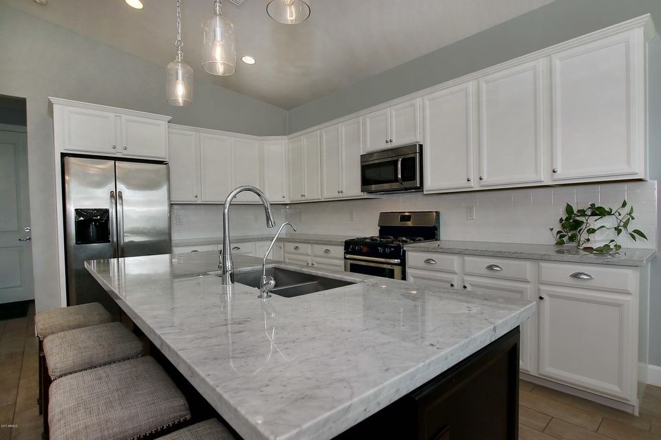 8942 N 15th Ln, Phoenix, AZ 85021 - photo 1