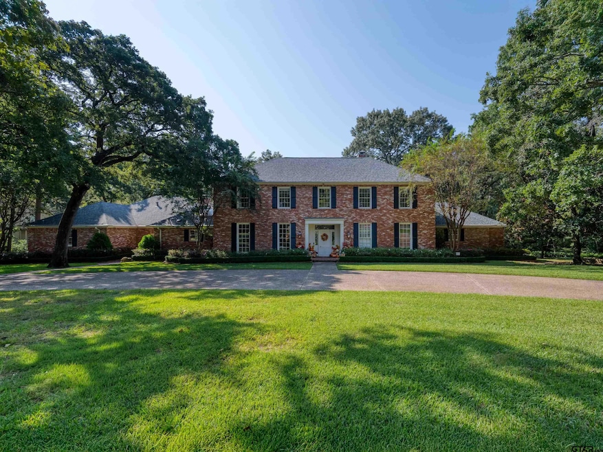 For Sale $1,324,900 • Co-Listing Agent