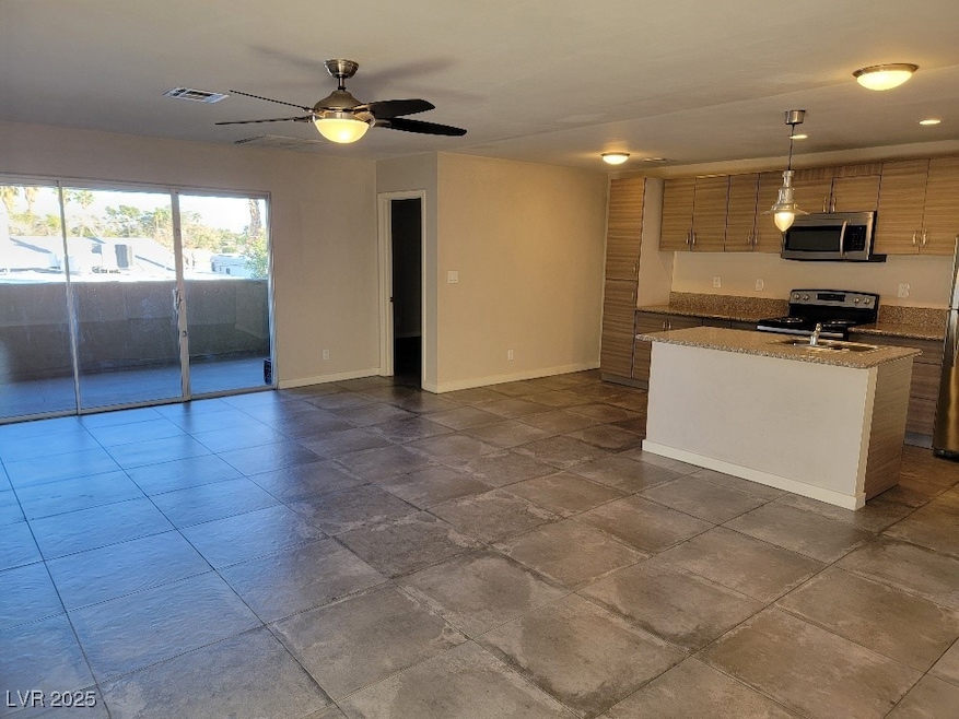 1773 E Harmon Ave unit 4, Las Vegas, NV 89119 - photo 1