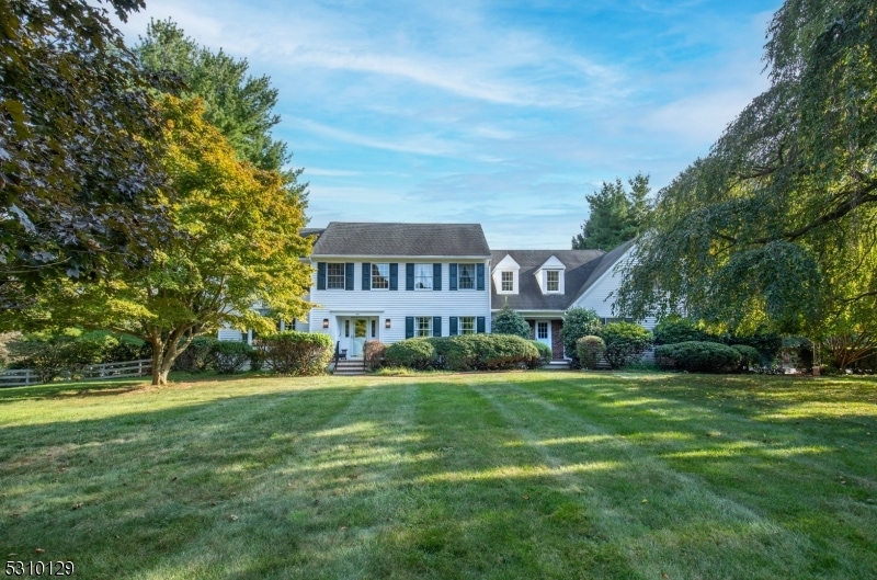 1 Viewpoint Terrace, Tewksbury Twp., NJ 08833 - photo 1