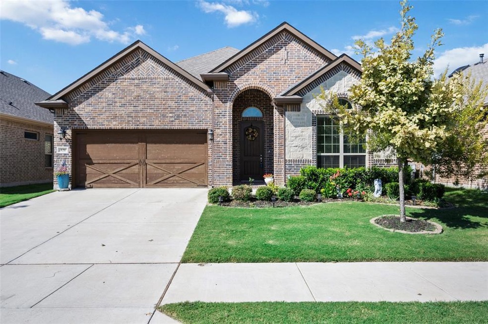 Beautiful 3 bedroom home located in sought out Ale