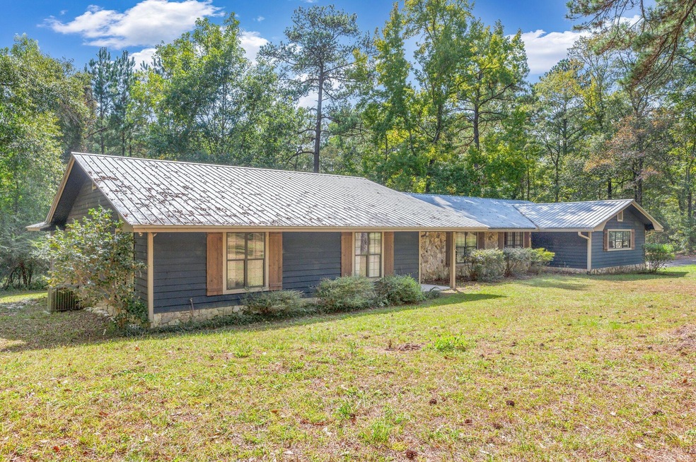 2-web-or-mls-1551 Bob Sikes Rd-02