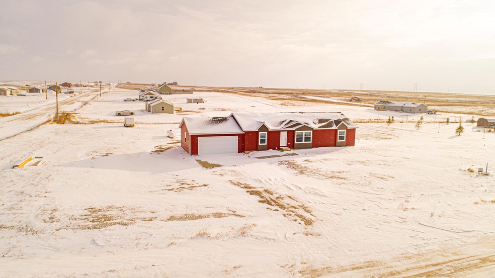 14996 Cochise St, Williston, ND 58801 - photo 1