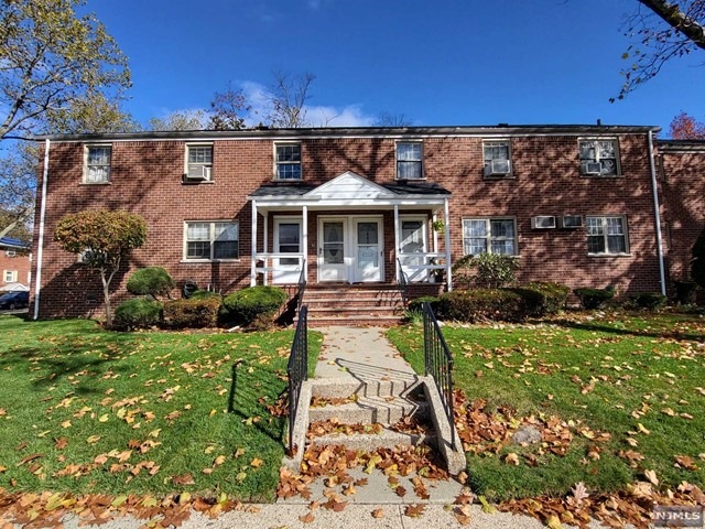 445 Plateau Ave, Fort Lee, NJ 07024 - photo 1