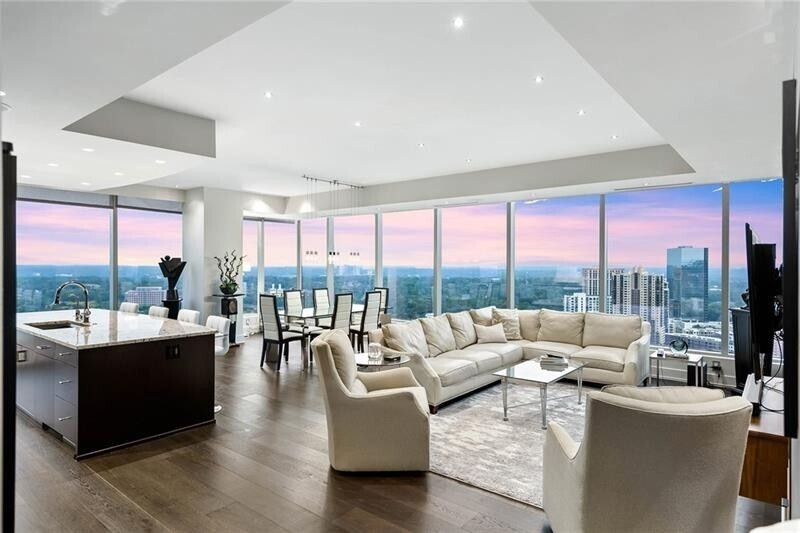 Sold $1,650,000 • Co-Listing Agent