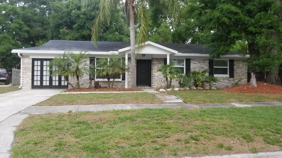 4904 Lofty Pines Cir W, Jacksonville, FL 32210 - photo 1