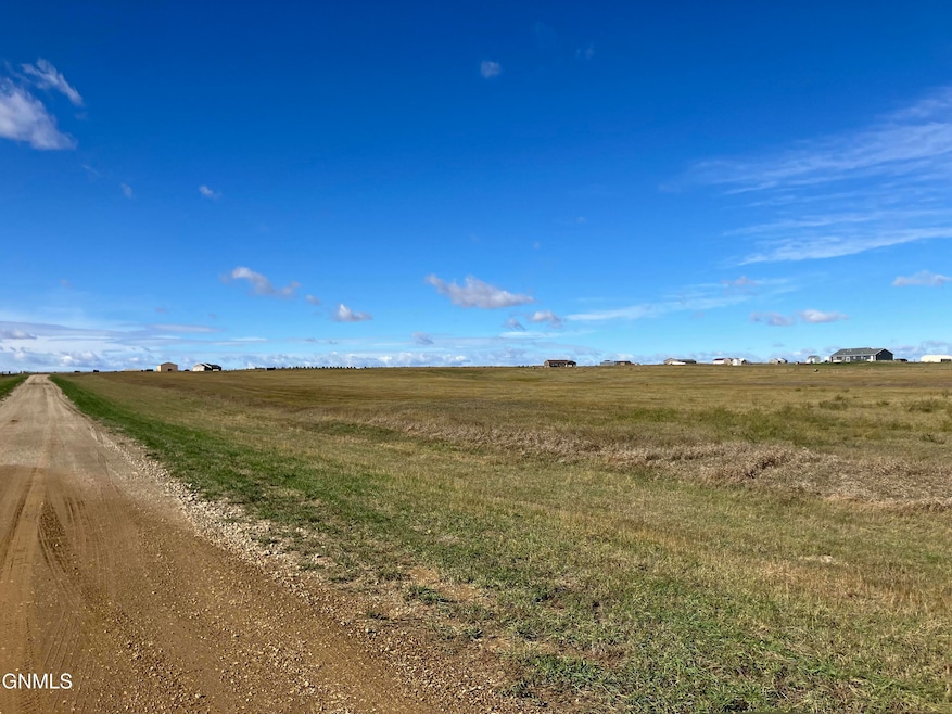 - 30f St SW, Dickinson North, ND 58601 - photo 1