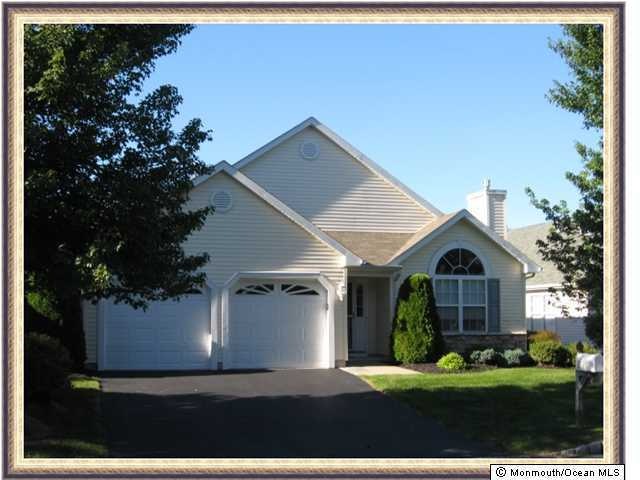 62 Foxwood Rd, Lakewood, NJ 08701 - photo 1