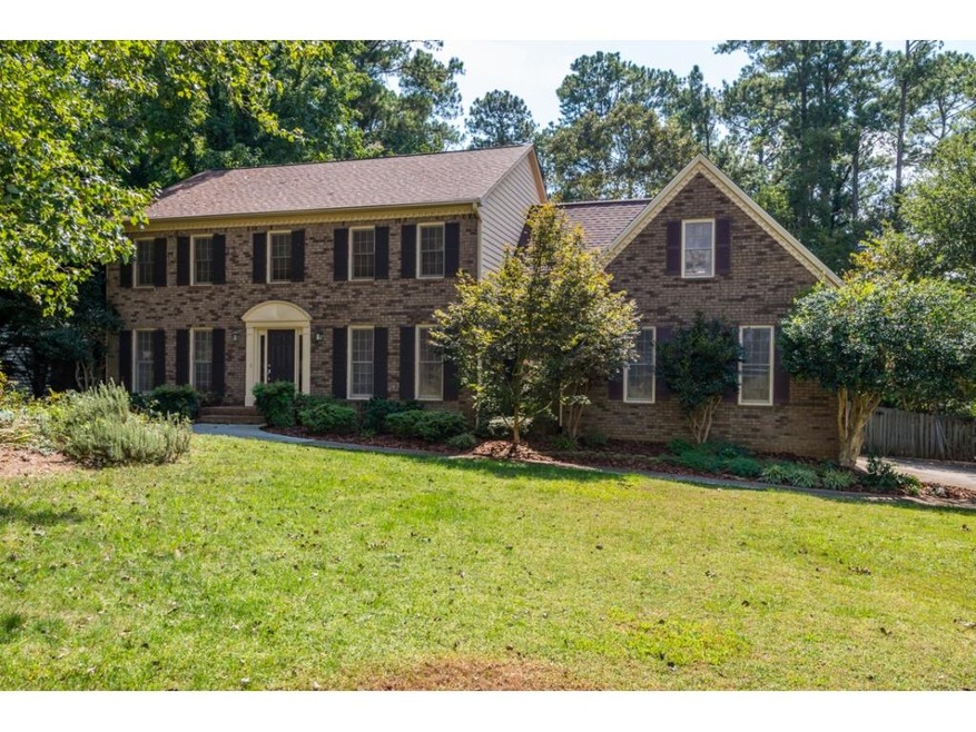 1547 Red Fox Run SW, Lilburn, GA 30047 - photo 1