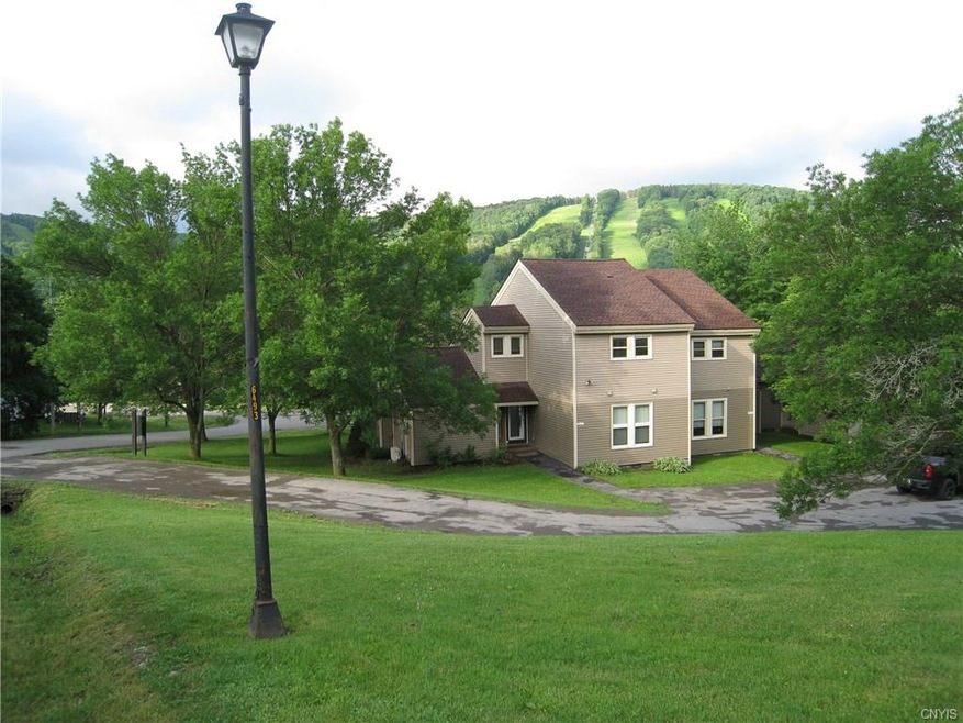 Prime location live full time or buy as a second h