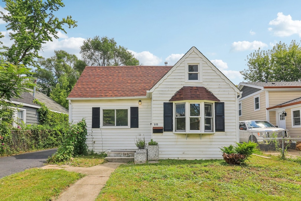 515 Catalpa Dr, Round Lake, IL 60073 - photo 1