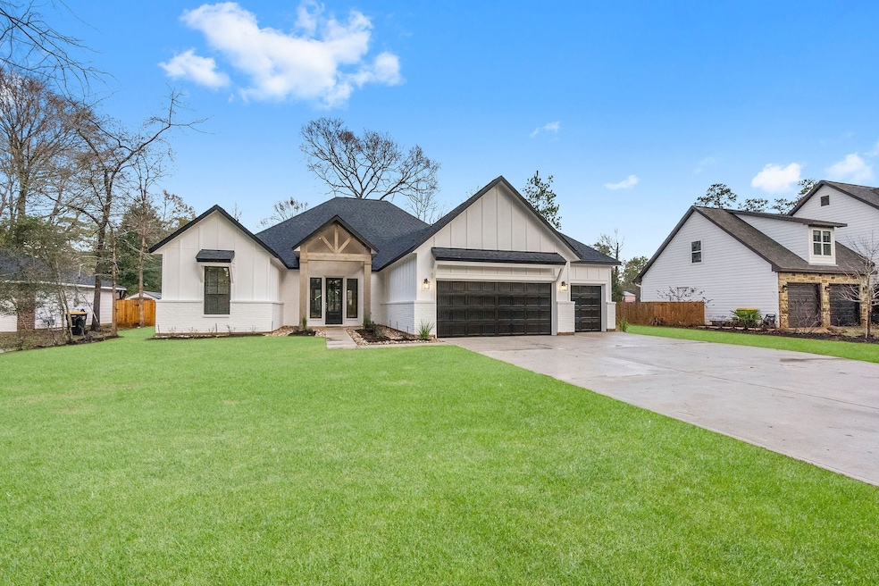 1006 Garrett Dr, Magnolia, TX 77354 - photo 1