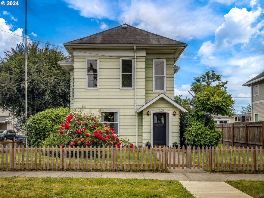 200 W 2nd St, Newberg, OR 97132 - photo 1