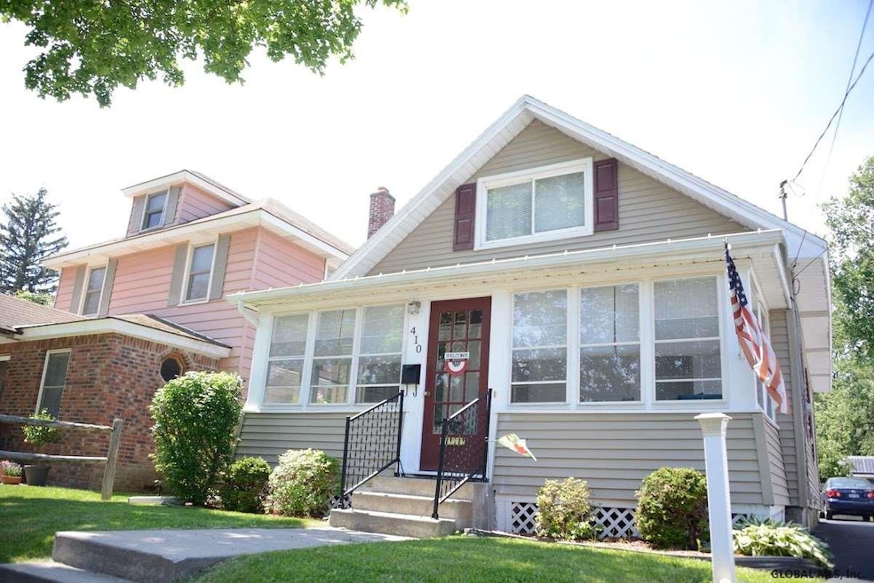 410 Pleasantview Ave, Schenectady, NY 12302 - photo 1
