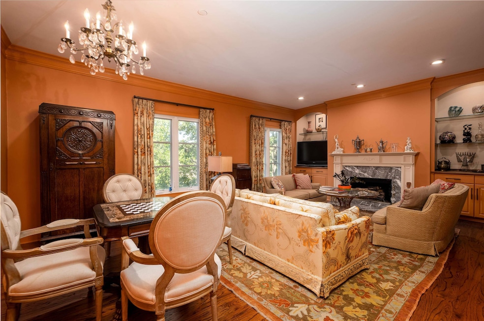 For Sale $325,000 • Co-Listing Agent