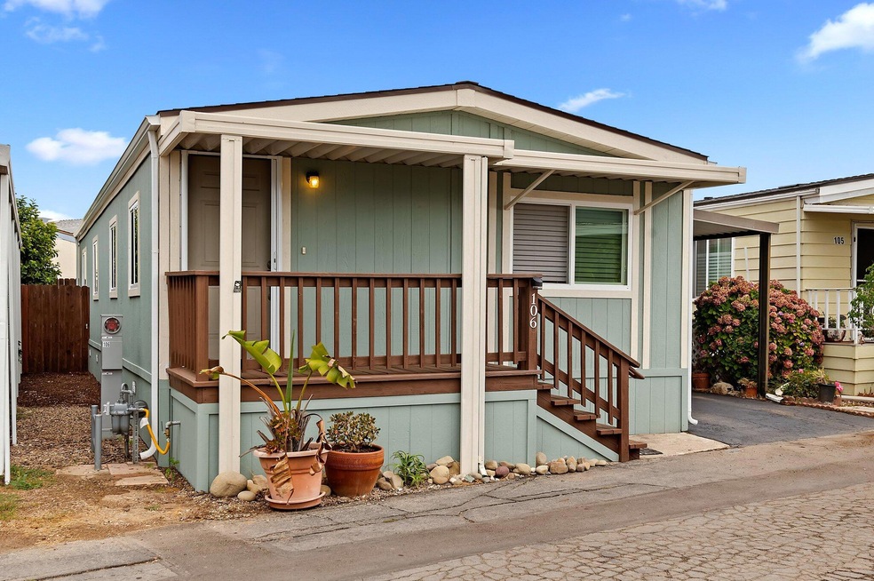 2-web-or-mls-02 - Exterior View