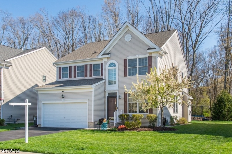 9 Carriage Rd, Hackettstown, NJ 07840 - photo 1