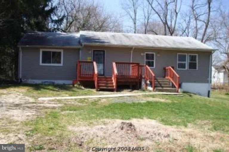 6207 Central Ave, Capitol Heights, MD 20743 - photo 1