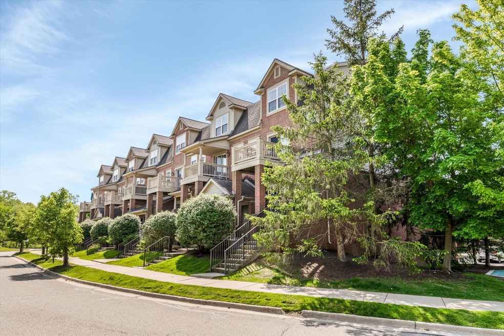 03-2992 Barclay Way 026