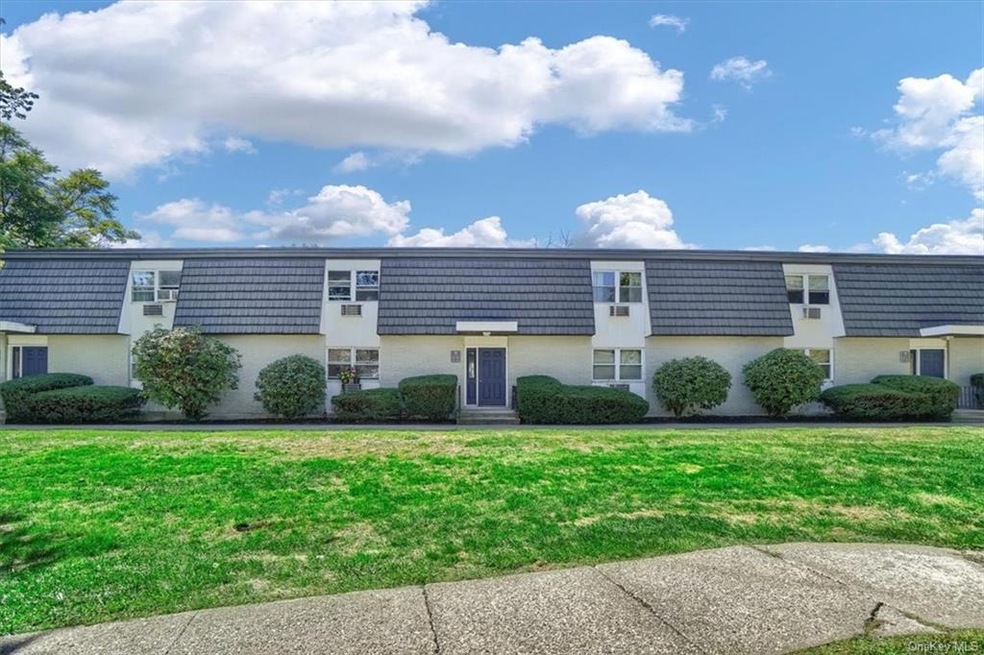 7 White Gate Dr unit H, Wappingers Falls, NY 12590 - photo 1