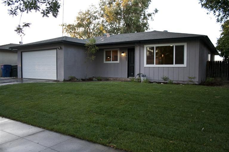5907 E Pontiac Way, Fresno, CA 93727 - photo 1