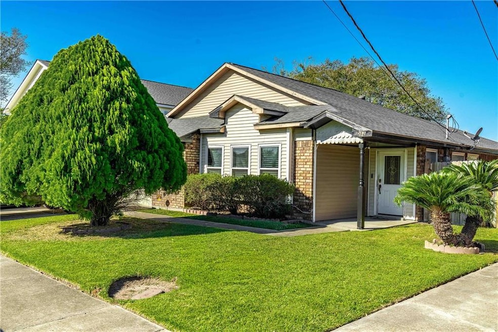 For Sale $255,000 • Co-Listing Agent