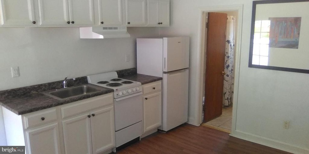 268 Wilkes St unit 4, Berkeley Springs, WV 25411 - photo 1