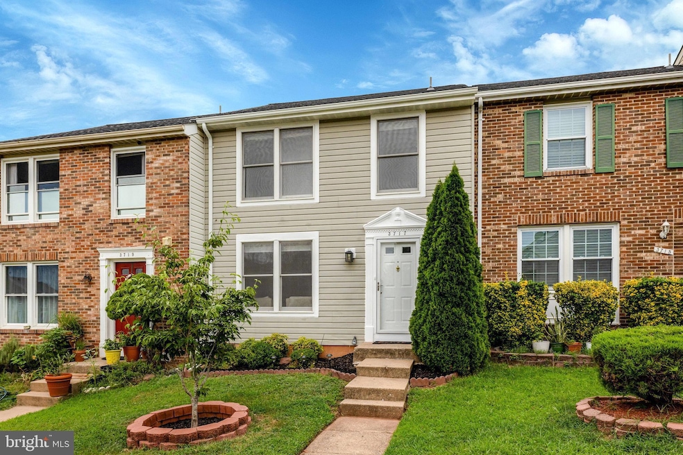3717 Keefer Ct, Fairfax, VA 22033 - photo 1