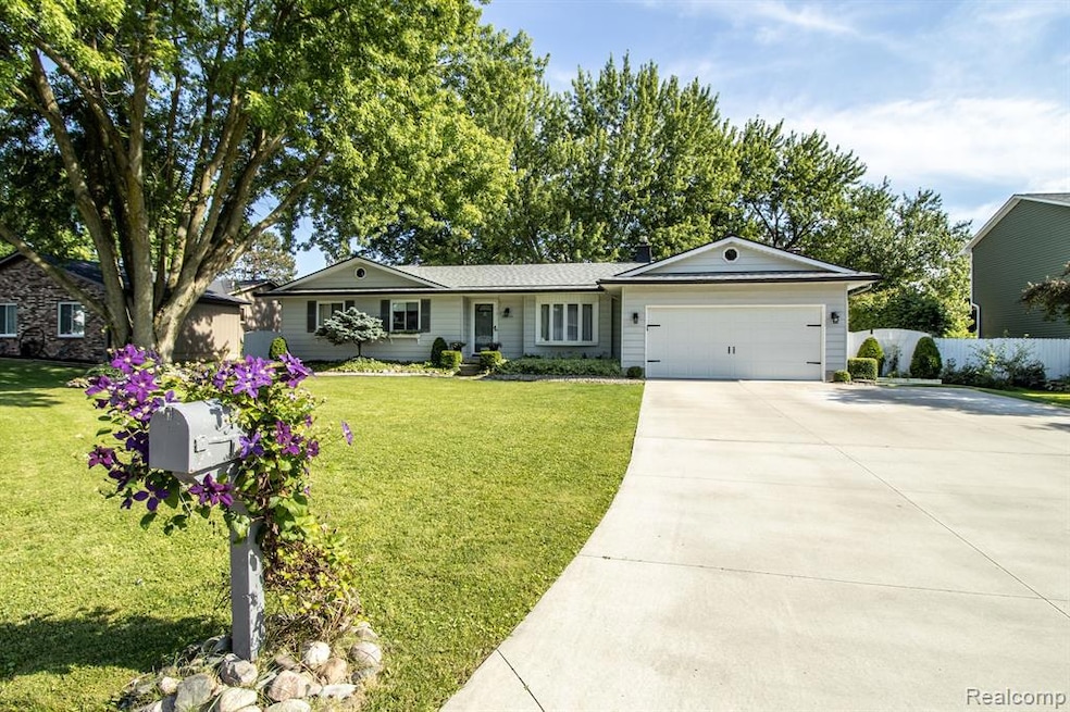 8404 Bellechasse Ct, Davison, MI 48423 - photo 1