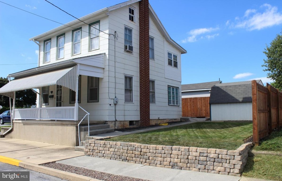 19 E Carpenter Ave, Myerstown, PA 17067 - photo 1