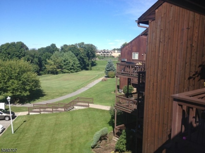 2 Onuma Ct Unit Six unit 6, Vernon Twp., NJ 07462 - photo 1