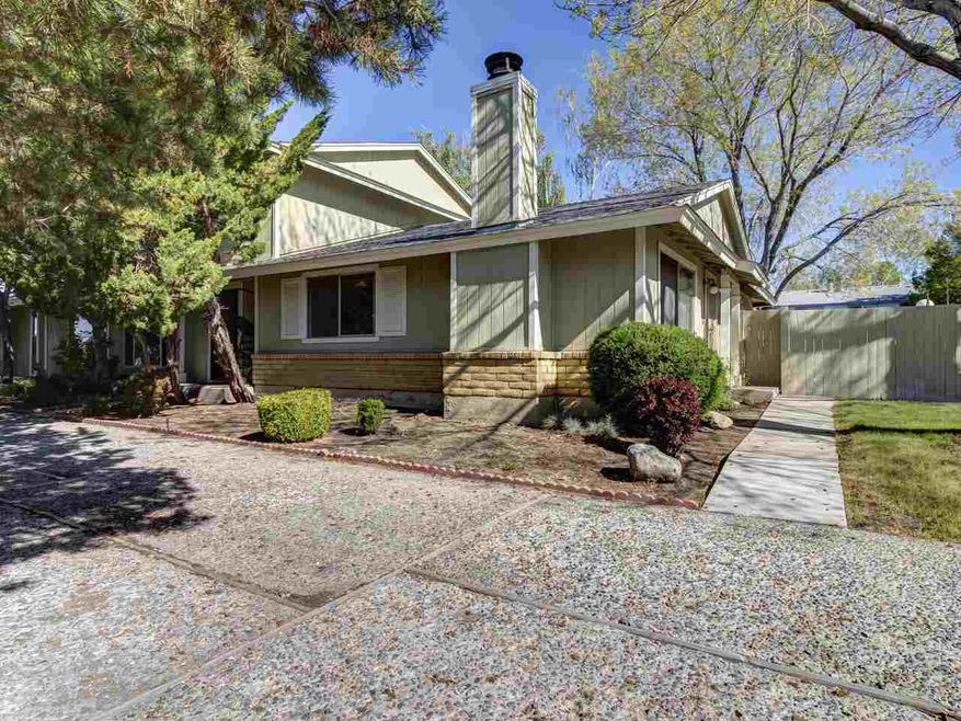 909 Mesa Ridge Dr unit 1, Sparks, NV 89434 - photo 1