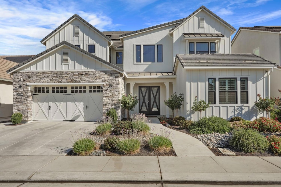 3033 Concerto St, Lodi, CA 95242 - photo 1