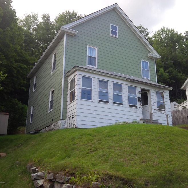 17 Tyler St, North Adams, MA 01247 - photo 1